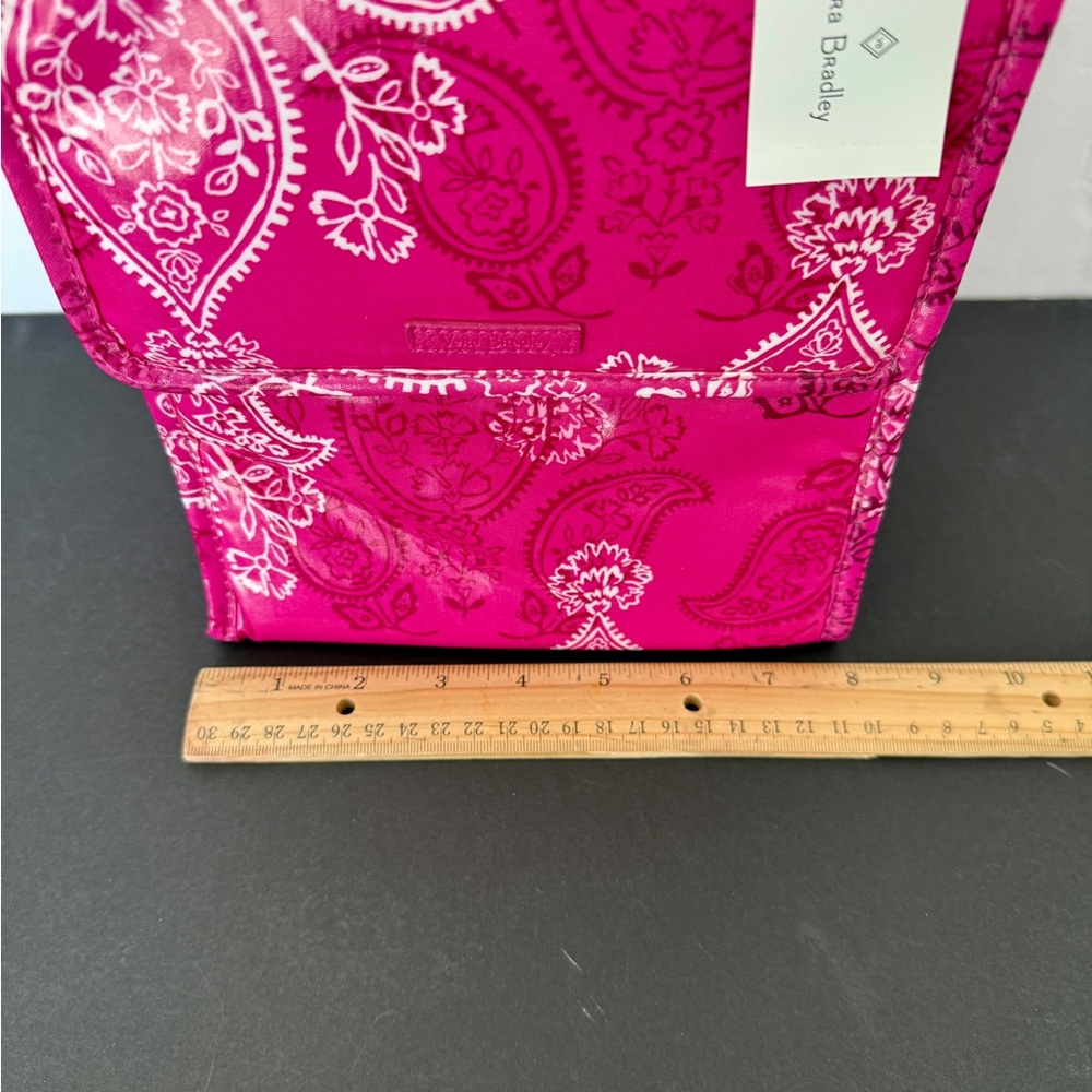 Vera Bradley Hot Pink Paisley Insulated Lunch Tote - Picture 4 of 5